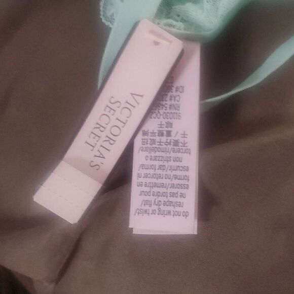 NWT VICTORIA SECRET FLYAWAY LACE BABY DOLL SET - Picture 6 of 9